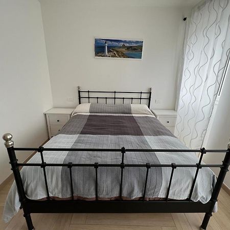 Appartato A 5 Minuti Dal Mare Apartamento Imperia Exterior foto