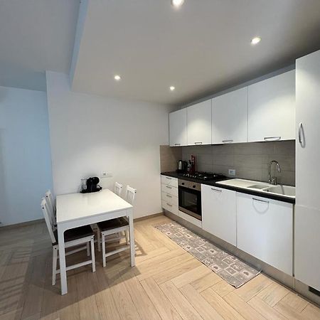 Appartato A 5 Minuti Dal Mare Apartamento Imperia Exterior foto
