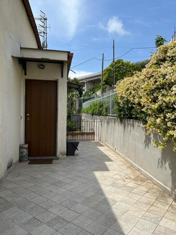 Appartato A 5 Minuti Dal Mare Apartamento Imperia Exterior foto